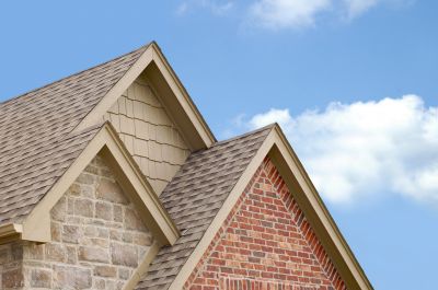 What To Expect During A Professional Asphalt Shingle Roof Repair